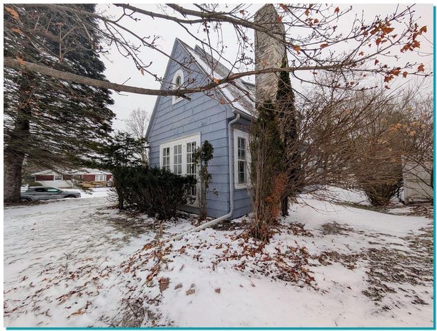 955 N 6th STREET, Manitowoc, WI 54220