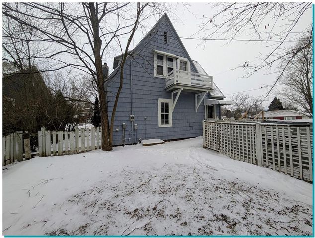 955 N 6th STREET, Manitowoc, WI 54220