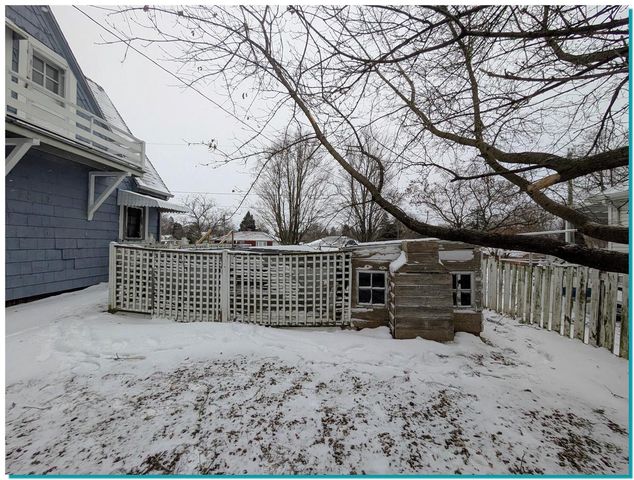 955 N 6th STREET, Manitowoc, WI 54220