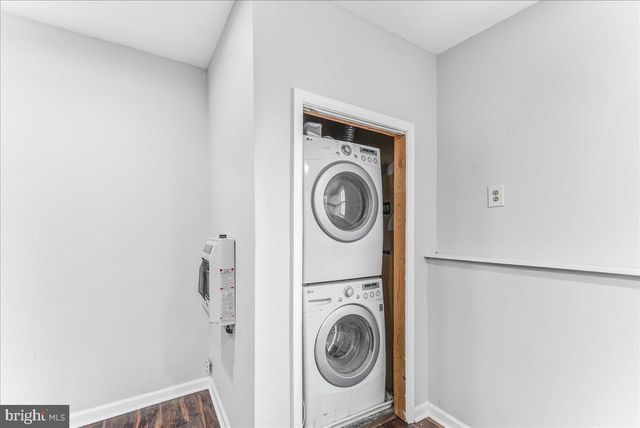 46 E KNOWLES AVE, Glenolden, PA 19036