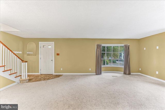 46 E KNOWLES AVE, Glenolden, PA 19036