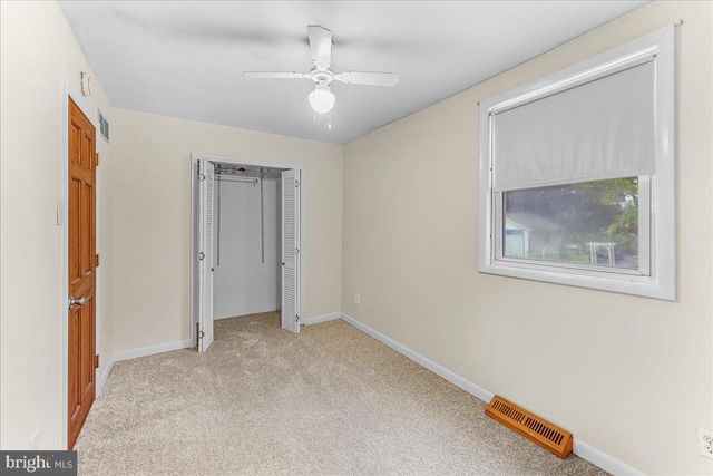 46 E KNOWLES AVE, Glenolden, PA 19036