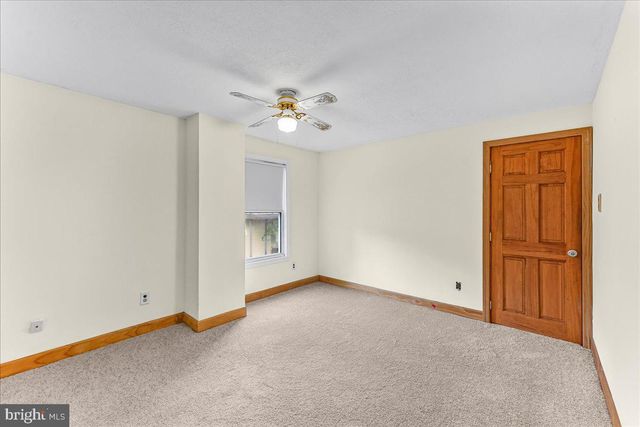 46 E KNOWLES AVE, Glenolden, PA 19036