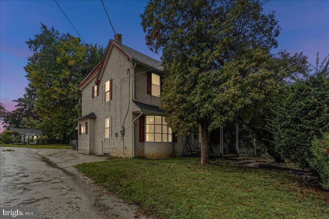 46 E KNOWLES AVE, Glenolden, PA 19036