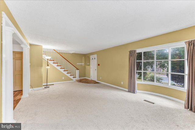 46 E KNOWLES AVE, Glenolden, PA 19036