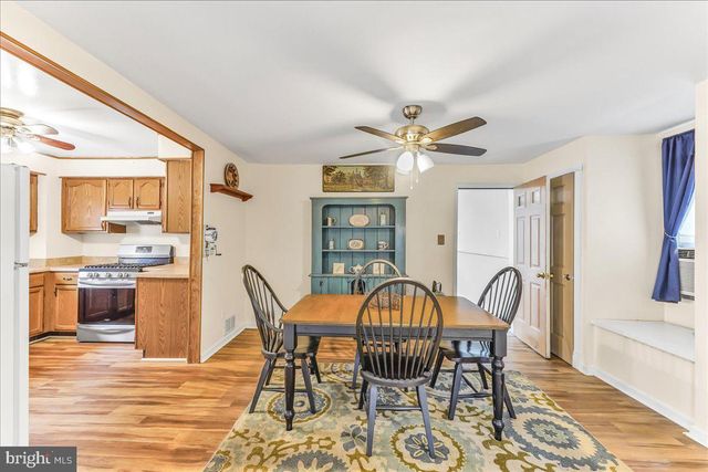 46 E KNOWLES AVE, Glenolden, PA 19036