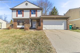 1082 Rue Deauville Boulevard, Ypsilanti Charter Township, MI 48198
