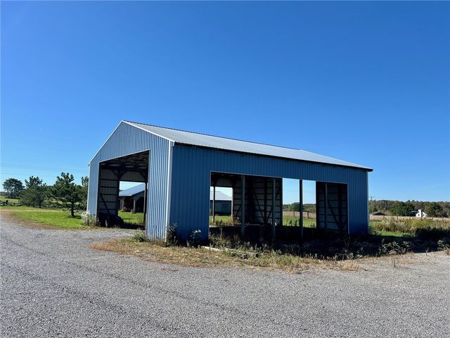 399 County Line Road, Irwin Twp, PA 16038