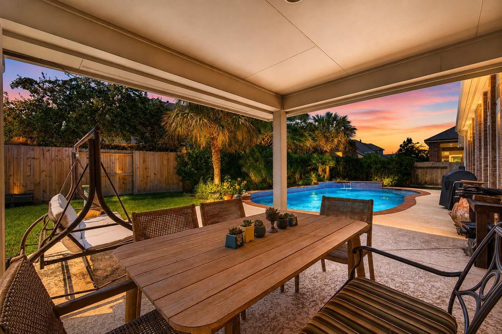 2718 Port Mist Street, Katy, TX 77494