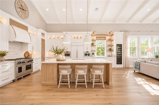 160 Broad AVE S, Naples, FL 34102
