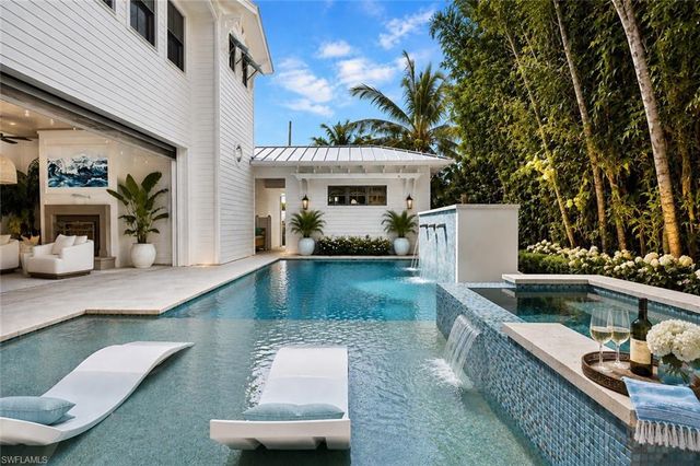 160 Broad AVE S, Naples, FL 34102