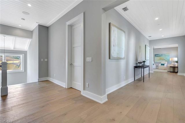 160 Broad AVE S, Naples, FL 34102