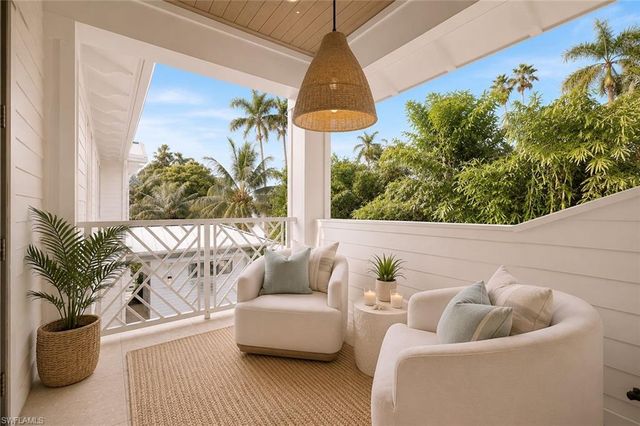 160 Broad AVE S, Naples, FL 34102