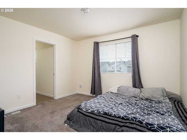 4215 Sw MYRTLE Ave, Gresham, OR 97080