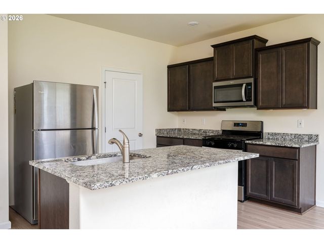 4215 Sw MYRTLE Ave, Gresham, OR 97080