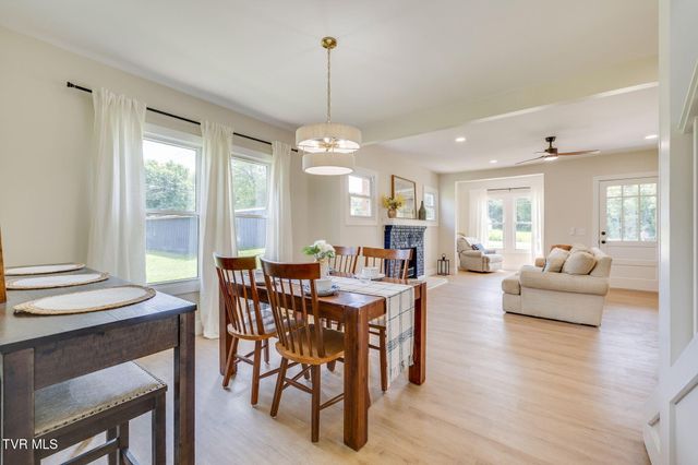 123 Hairetown Road, Jonesborough, TN 37659