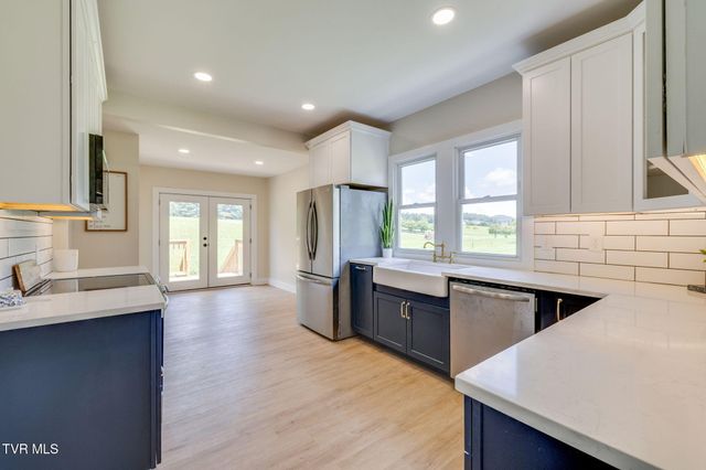 123 Hairetown Road, Jonesborough, TN 37659