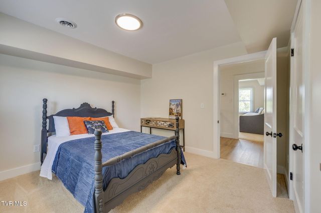 123 Hairetown Road, Jonesborough, TN 37659