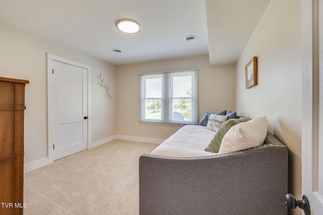 123 Hairetown Road, Jonesborough, TN 37659