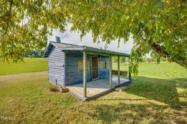 123 Hairetown Road, Jonesborough, TN 37659