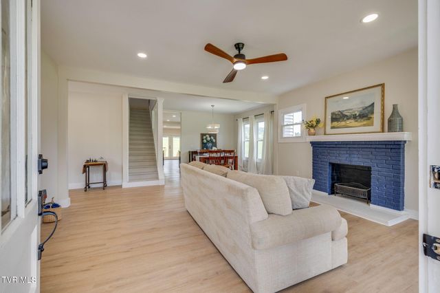 123 Hairetown Road, Jonesborough, TN 37659