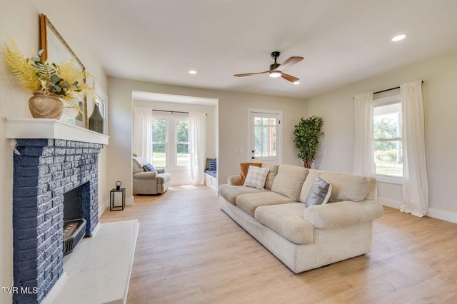 123 Hairetown Road, Jonesborough, TN 37659