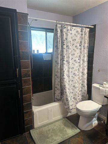 1711 Redwood Drive, Cleburne, TX 76033