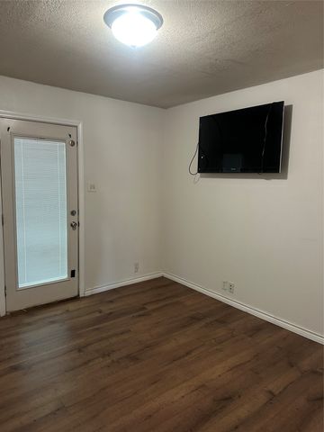 1711 Redwood Drive, Cleburne, TX 76033