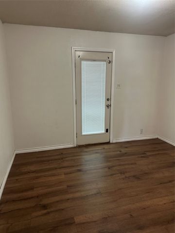 1711 Redwood Drive, Cleburne, TX 76033