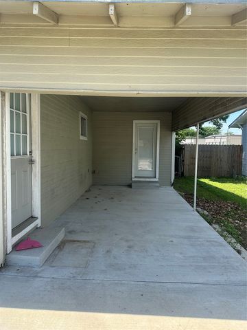1711 Redwood Drive, Cleburne, TX 76033