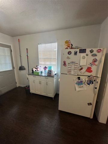 1711 Redwood Drive, Cleburne, TX 76033