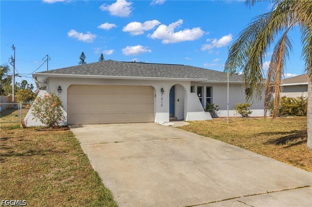 1015 SE 25th LN, Cape Coral, FL 33904