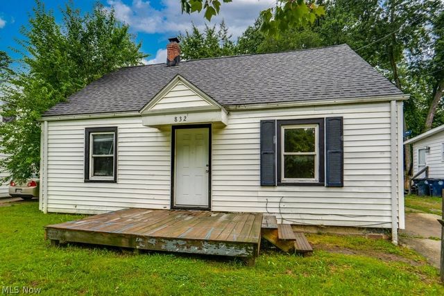 832 Caddo Avenue, Akron, OH 44305