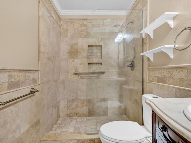 700 NE Country Club Avenue, Fort Walton Beach, FL 32547