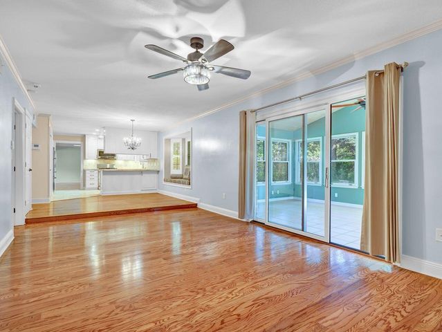 700 NE Country Club Avenue, Fort Walton Beach, FL 32547