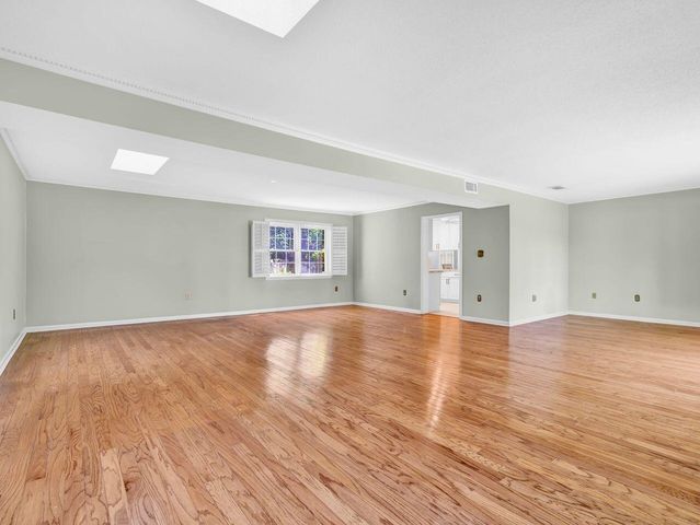 700 NE Country Club Avenue, Fort Walton Beach, FL 32547