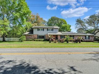 700 NE Country Club Avenue, Fort Walton Beach, FL 32547