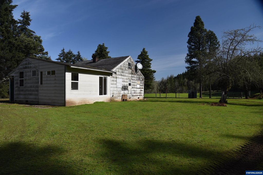 Image 1 of property listing at 3890 Mill Creek Rd Rd, Sheridan, OR 97378