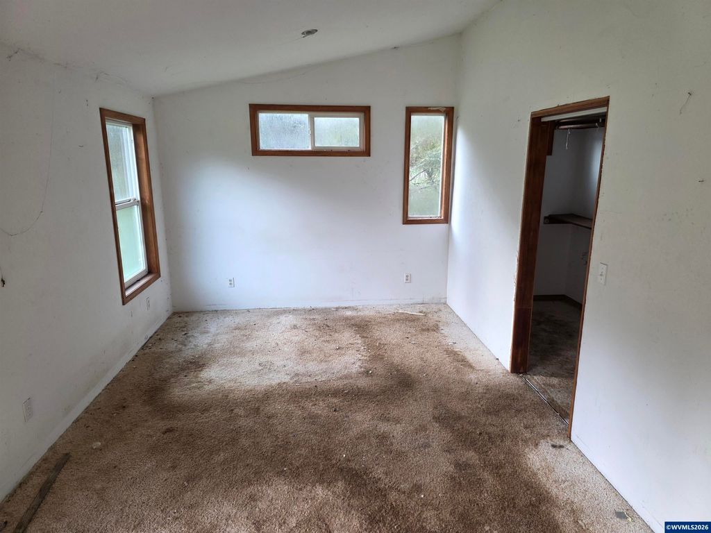 Image 22 of property listing at 3890 Mill Creek Rd Rd, Sheridan, OR 97378