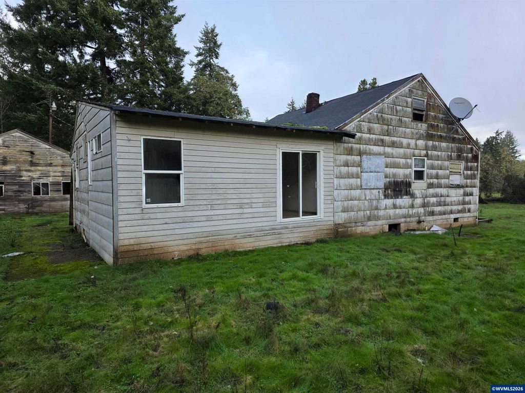 Image 31 of property listing at 3890 Mill Creek Rd Rd, Sheridan, OR 97378