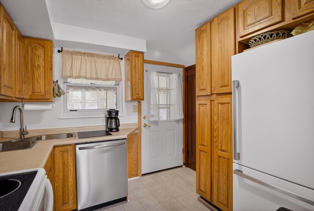 135 Saylong DRIVE, Penn Hills, PA 15235