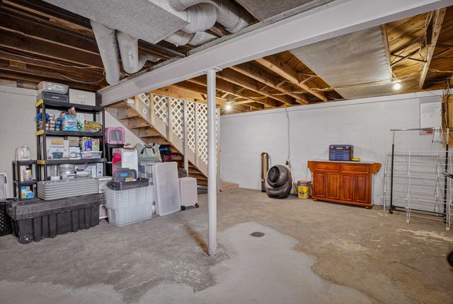 135 Saylong DRIVE, Penn Hills, PA 15235