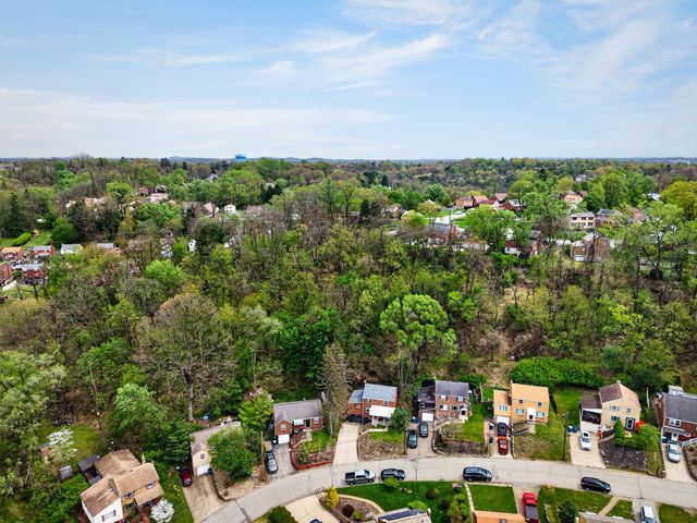 135 Saylong DRIVE, Penn Hills, PA 15235