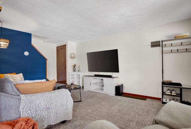 135 Saylong DRIVE, Penn Hills, PA 15235