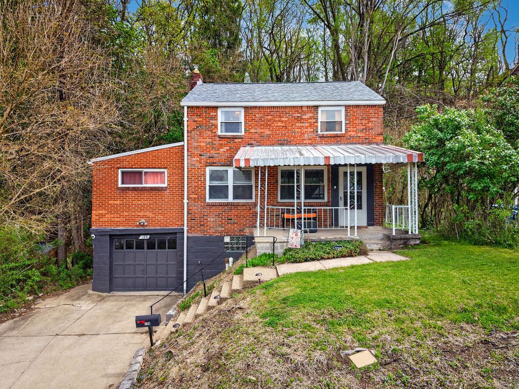 135 Saylong DRIVE, Penn Hills, PA 15235