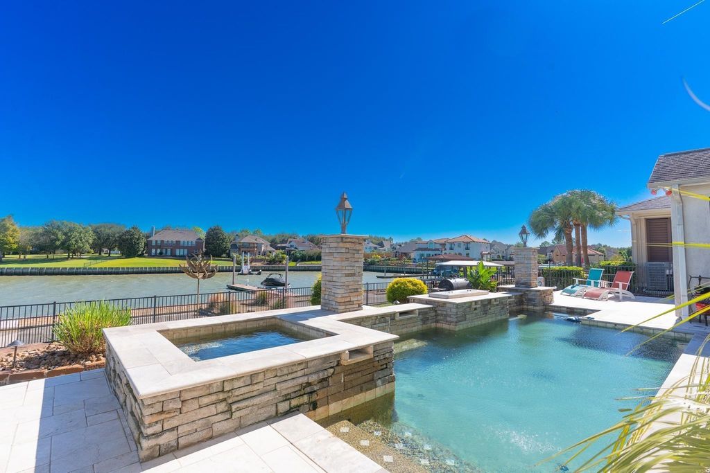 716 Pegasus Lane, League City, TX 77573