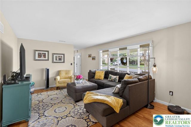 3038 Sequoia Drive, Lower Macungie Twp, PA 18062