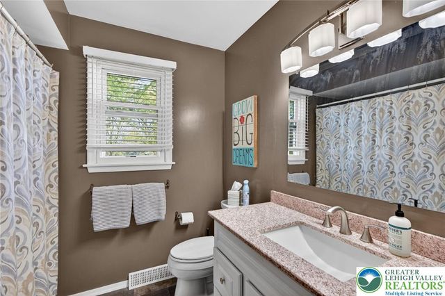 3038 Sequoia Drive, Lower Macungie Twp, PA 18062