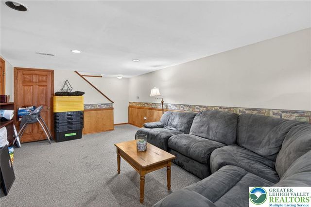 3038 Sequoia Drive, Lower Macungie Twp, PA 18062