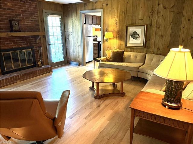 7525 Eppingwood Court, Clemmons, NC 27012